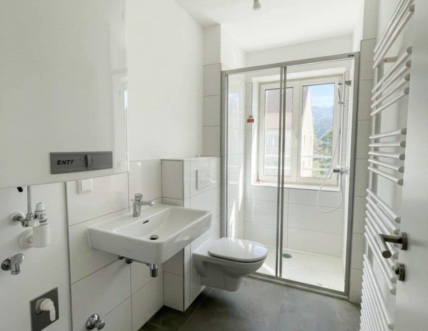 Erstbezug 3-Zimmerwohnung nach Komplettsanierung