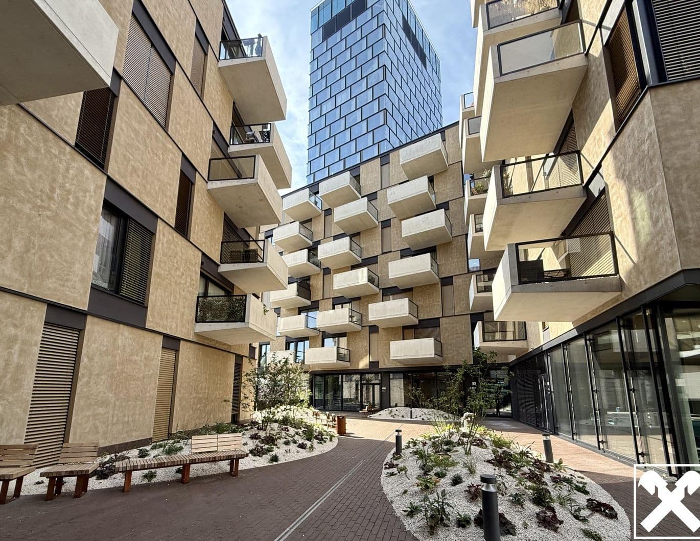 Quadrill_Urban Living_Top b617