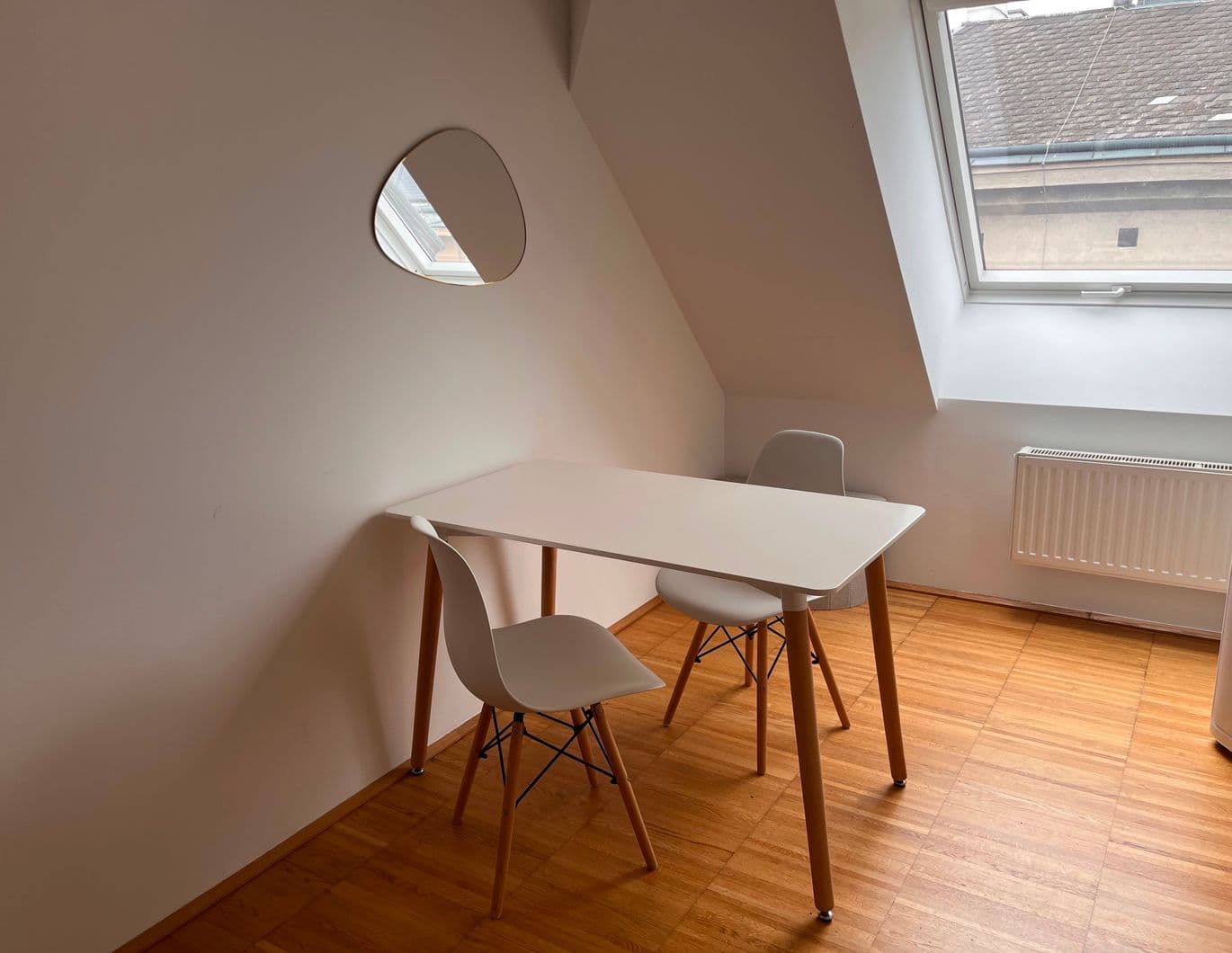 Schöne, Helle & Moderne Wohnung im 1. DG in Top-Lage | Brunnenmarkt & Yppenplatz | ab September