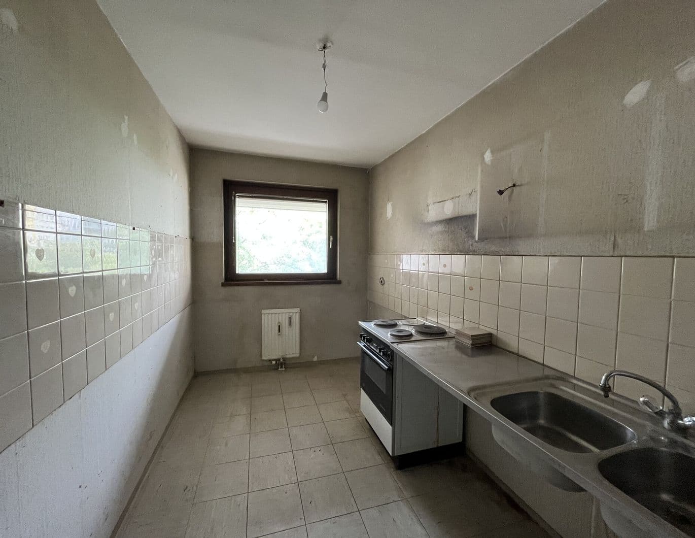 Renovierungsbedürftige 3-Zimmer Wohnung in Hirschstetten in 1220 Wien zu Mieten
