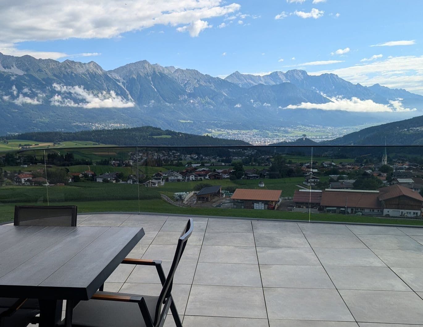 Wohnen in Absoluter Traumlage - Großzügige Terrassenwohnung mit Grandiosem Weitblick