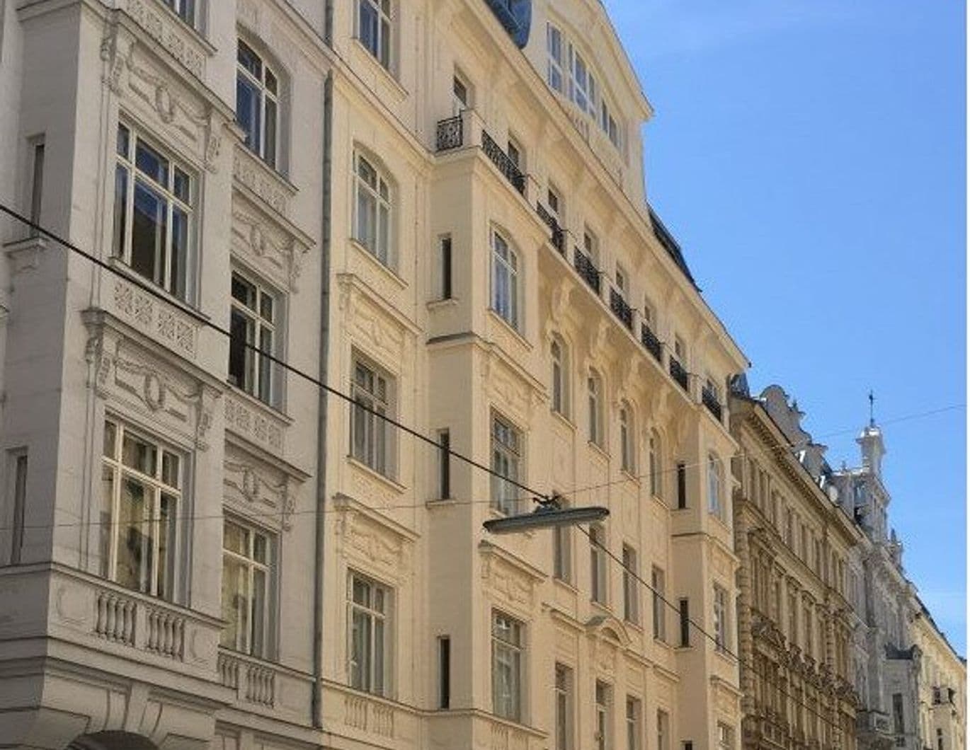 Neu Sanierter Altbau Beim Schwarzenbergplatz