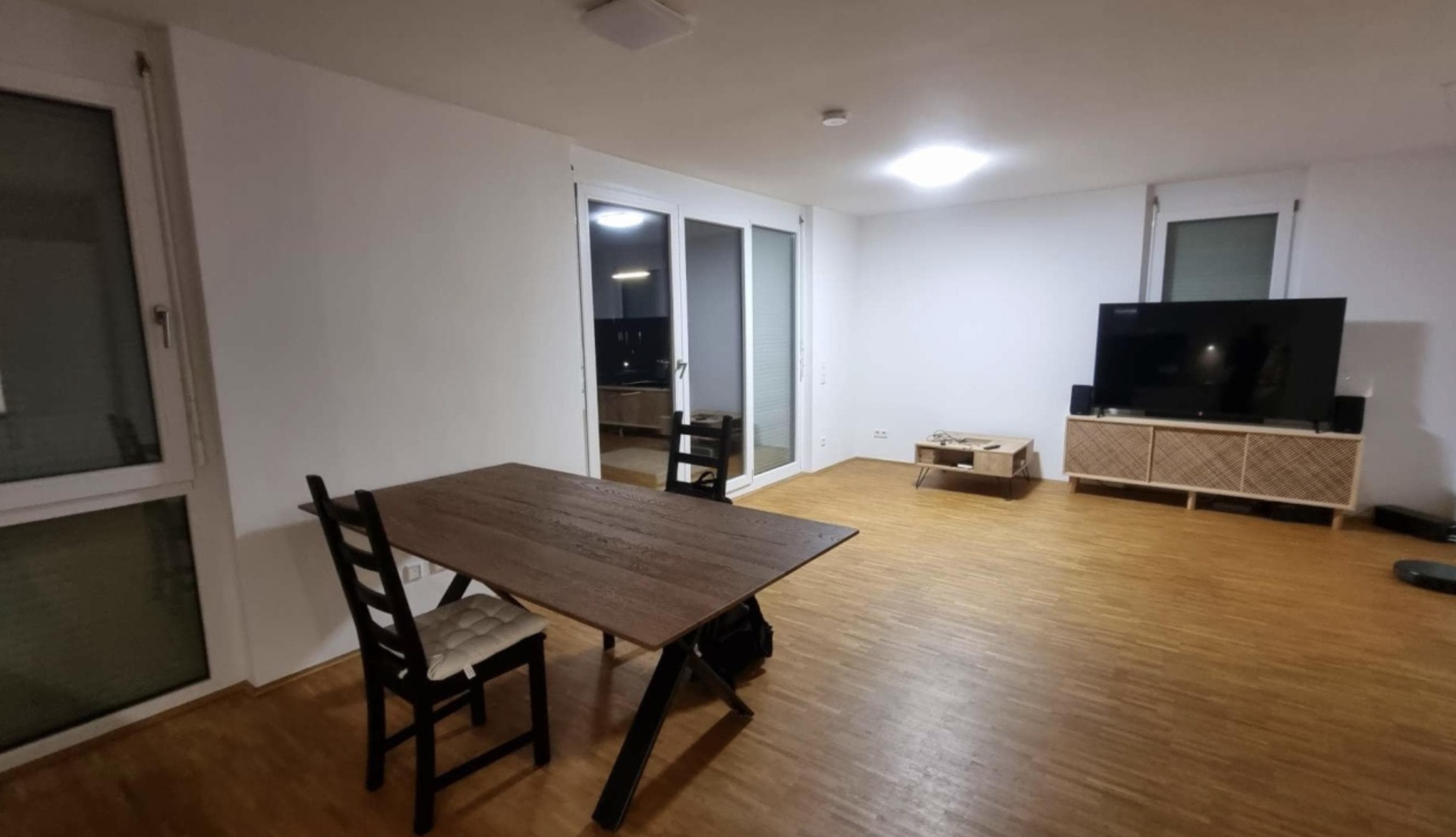 Schöne, helle Wohnung in zentraler Lage zu vergeben!