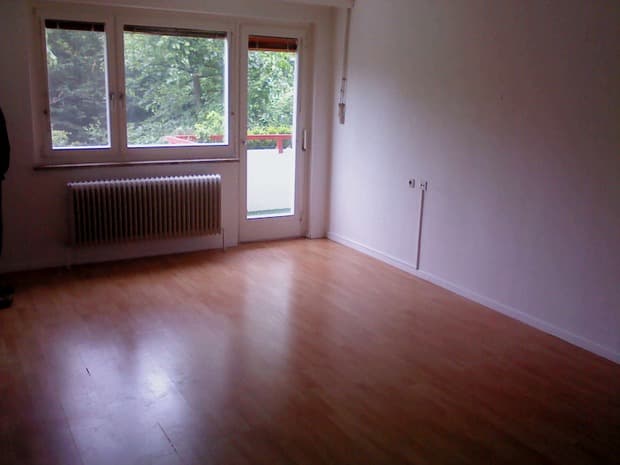 TOP SANIERTE; Ruhige sonnige 60m2 Wohnung im Grünen. 23.Bezirk Grenze Mauer Atzgerdorf.